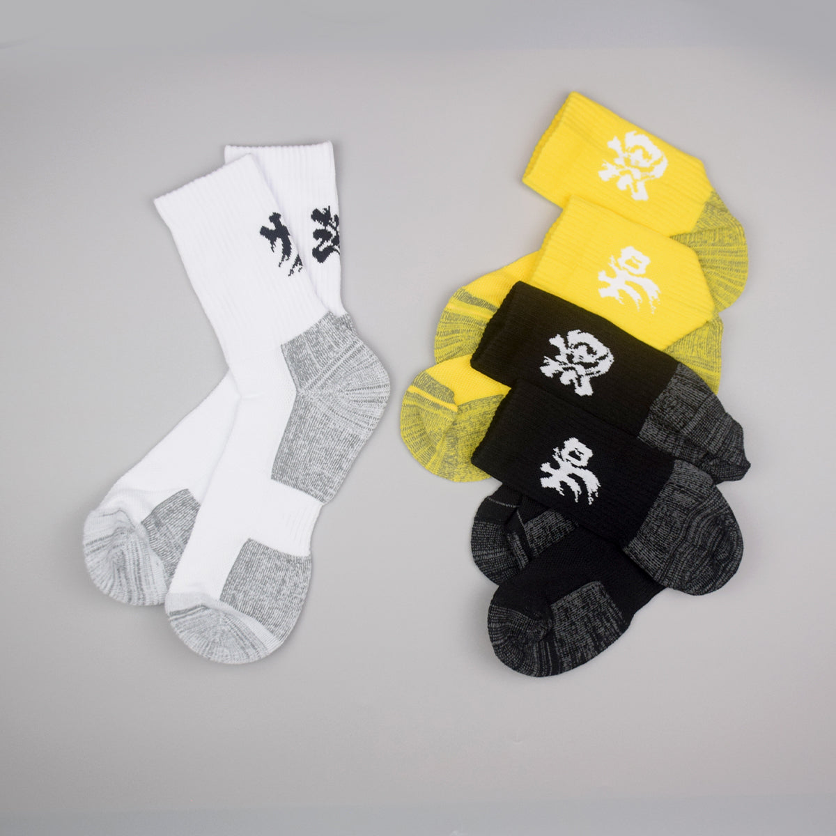 “HK” 20CM SPORTS SOCKS 「香港加油」20cm運動襪
